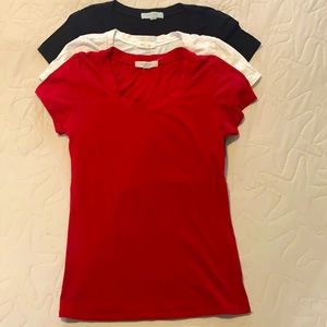 Set of 3 fitted shirt sleeve active tops